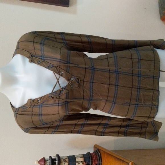 Sanctuary Women's Olive Green Plaid Lace Front Top Size Medium - Picture 1 of 8